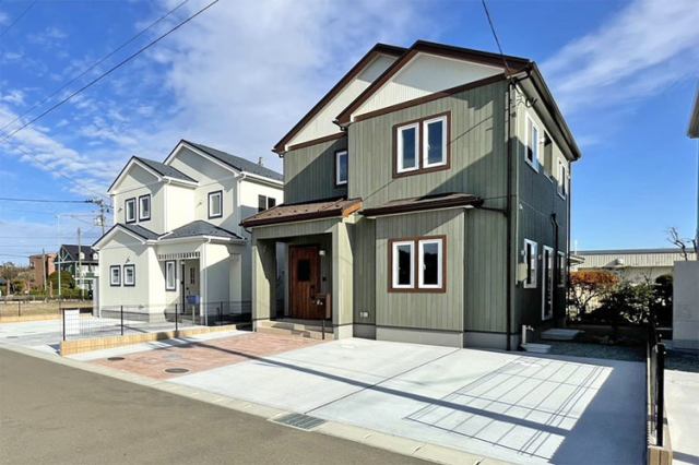 駐車最大3台可能！50坪オーバーの敷地でお子様ものびのび♪現地（2023年11月）撮影