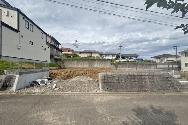 敷地広々61坪♪お庭＆駐車スペースもしっかりと確保！現地（2026年9月）撮影