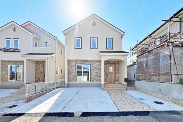 駐車並列3台OK！(車種による)現地（2024年10月）撮影