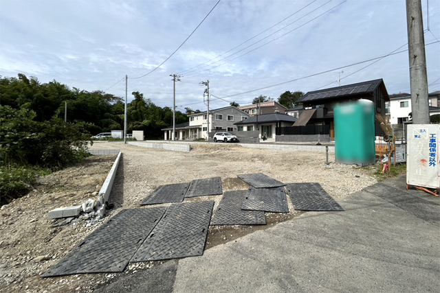 （現地写真）ゆとりの並列駐車4台！