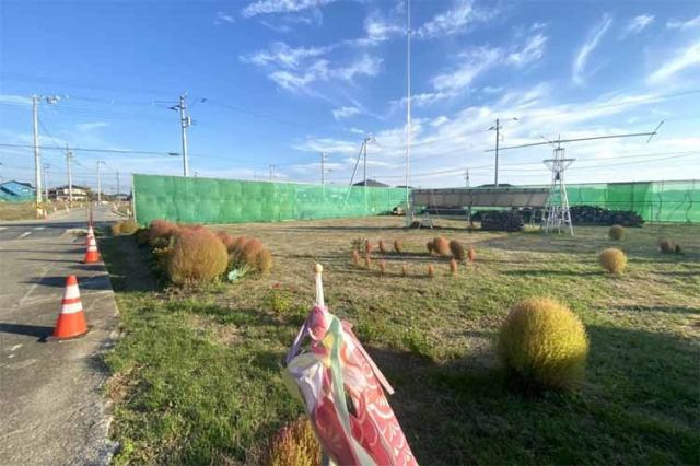 （現地写真）113坪超の敷地！建築条件なし！