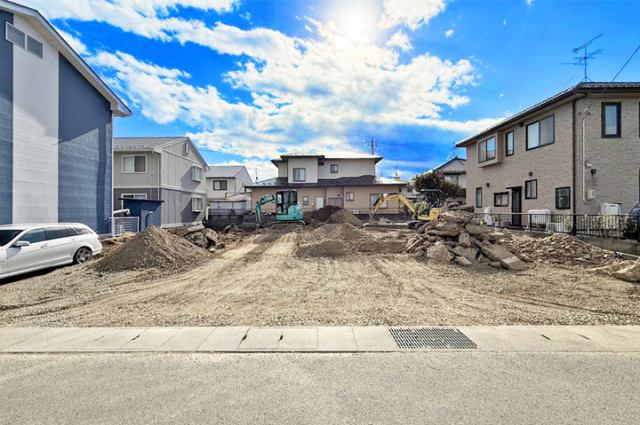 スーパー・コンビニ・薬局まで徒歩7分！現地（2025年11月）