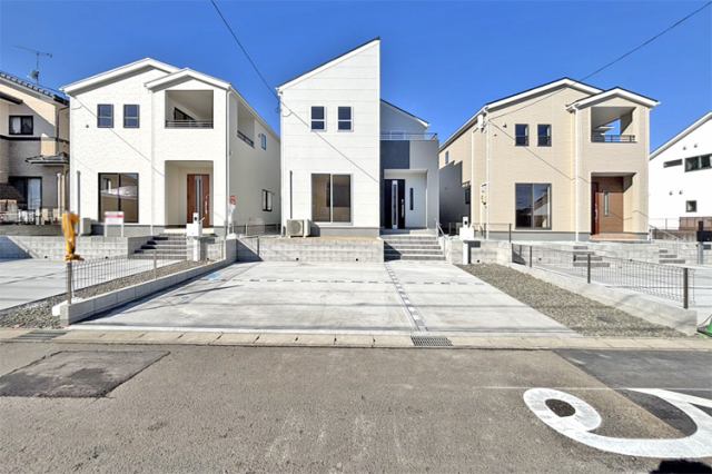 並列3台駐車OK！