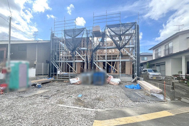 スーパーや飲食店などの生活施設が近隣に充実した住みやすいエリア！現地（2026年9月）撮影
