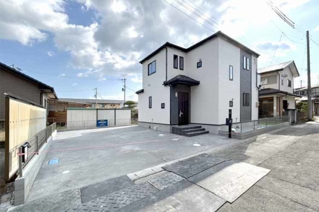 （現地写真）53坪超の敷地！駐車3台OK！