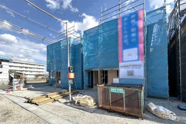 （現地写真）前面道路広く駐車ラクラク！