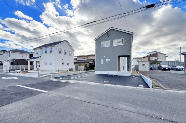 東四郎丸小学校徒歩3分！お子様の通学も安心！現地（2025年11月）撮影