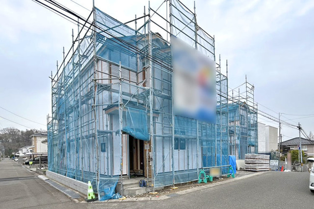 並列駐車2台OK！前面道路6m以上で駐車もラクラク♪現地（2026年4月）撮影