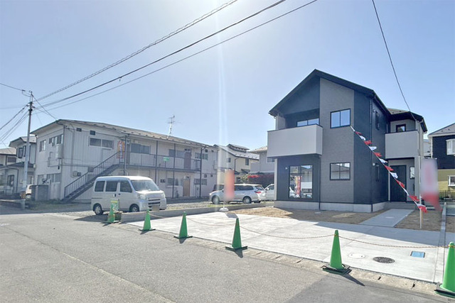 並列駐車3台ＯＫ！活用しやすいきれいな整形地です♪現地（2026年4月）撮影