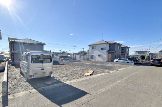 近隣に学習施設が充実お手入れも楽々な南庭あり現地（2025年12月）撮影