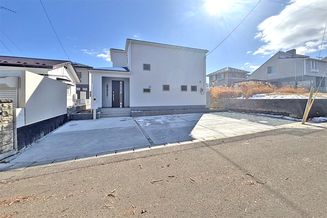 （現地写真）69坪超の敷地！並列3台駐車OK！