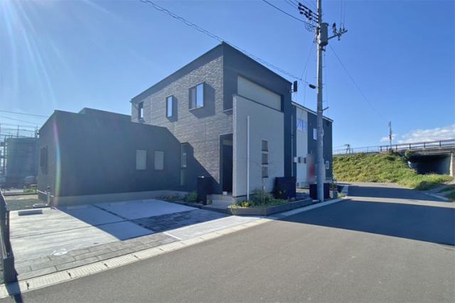 陽認定こども園　徒歩７分ヨークベニマル古川福浦店　徒歩７分現地（2025年11月）撮影