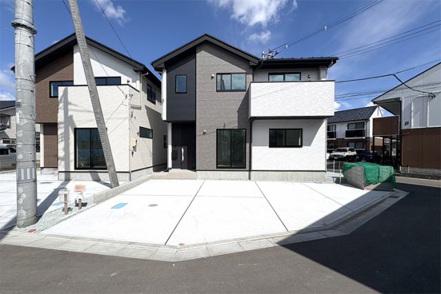 （現地写真）角地で開放的！