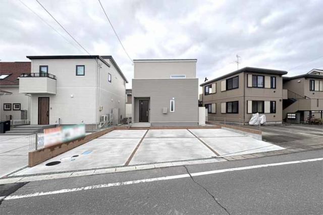 （現地写真）69坪超の敷地！並列3台駐車OK！