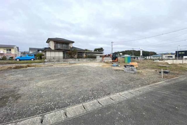 （現地写真）広々南道路で明るく開放的！