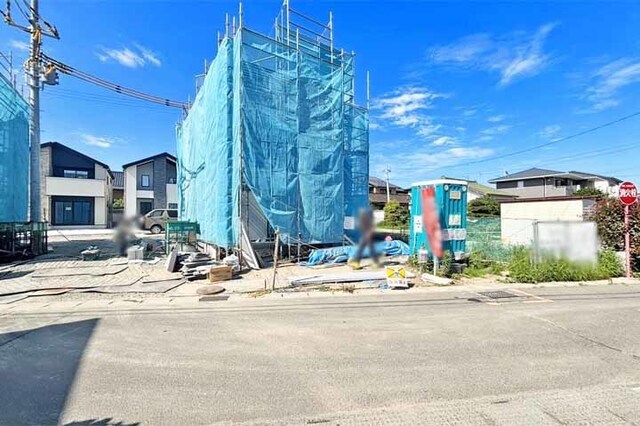 駅近なのに駐車3台OK！来客時に便利です♪現地（2026年7月）撮影
