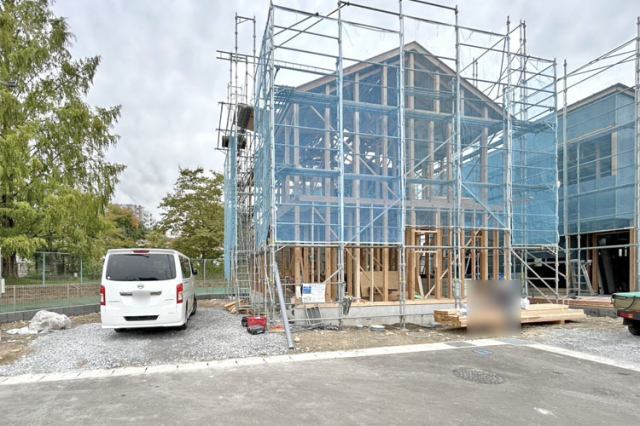 陸前落合駅徒歩10分と通勤通学やお出かけの際にも便利な立地現地（2025年10月）撮影