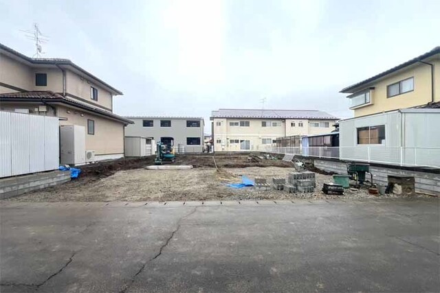 （現地写真）ゆとりの敷地！楽しみ広がる南庭！