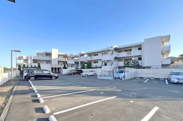 地下鉄南北線「黒松駅」徒歩5分ペット相談可のリフォーム済みマンション現地（2025年11月）撮影