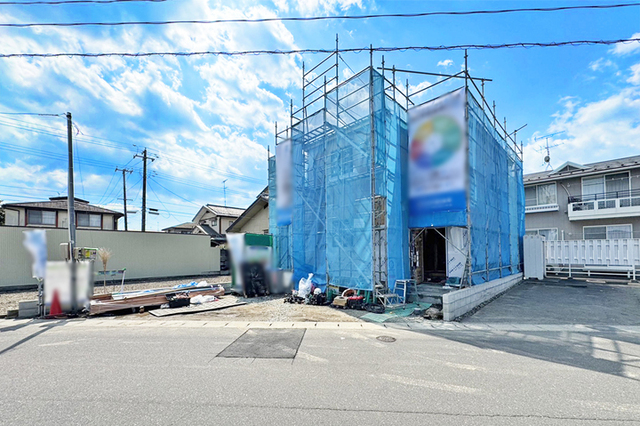 前面道7.2ｍと広々！駐車並列2台OK！現地（2026年4月）撮影