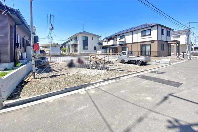 主寝室に明るく暖かい光が差し込む大きなインナーバルコニー！現地（2026年5月）撮影
