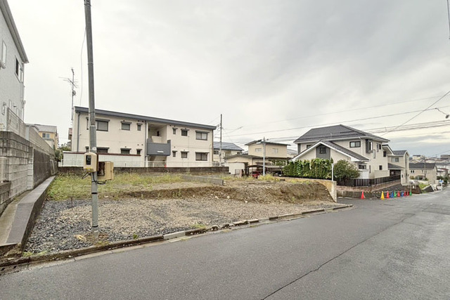 コンビニ、スーパー、ドラッグストアなどが近隣に充実！現地（2026年9月）撮影