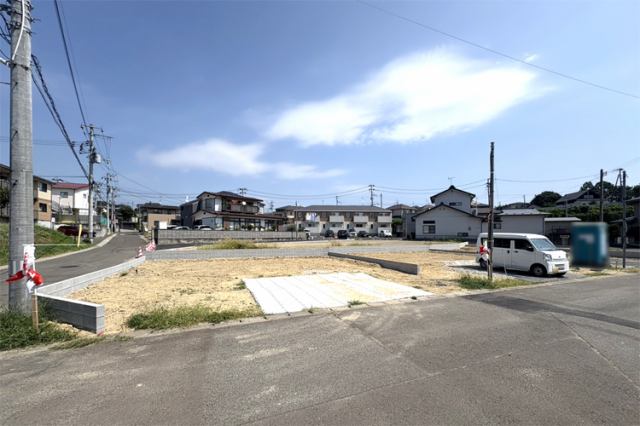 （現地写真）陽当たり良好で開放的な角地♪