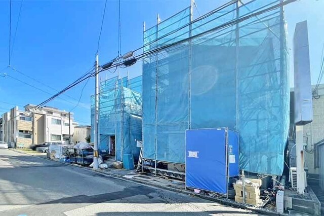 長町小学校まで徒歩3分！幼稚園・金融機関・コンビニも徒歩9分内！現地（2026年9月）撮影