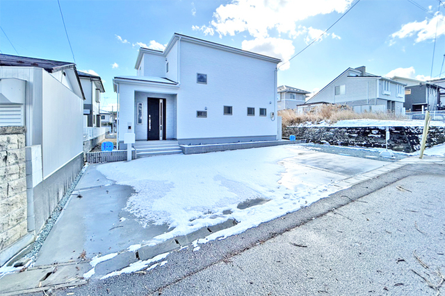 （現地写真）69坪超の敷地！並列3台駐車OK！