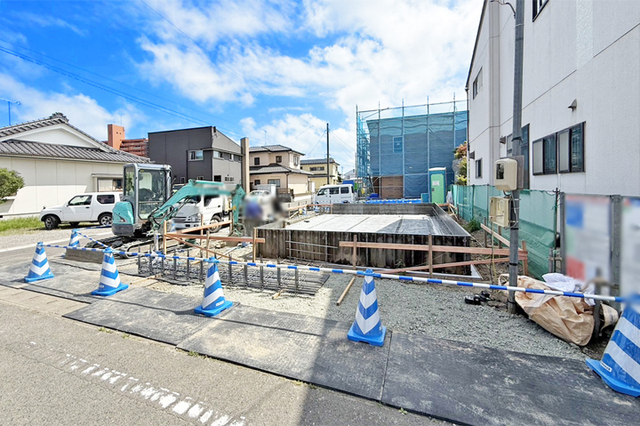 50坪のゆとりある敷地に駐車3台OK！来客時にも役立ちます！現地（2026年7月）撮影