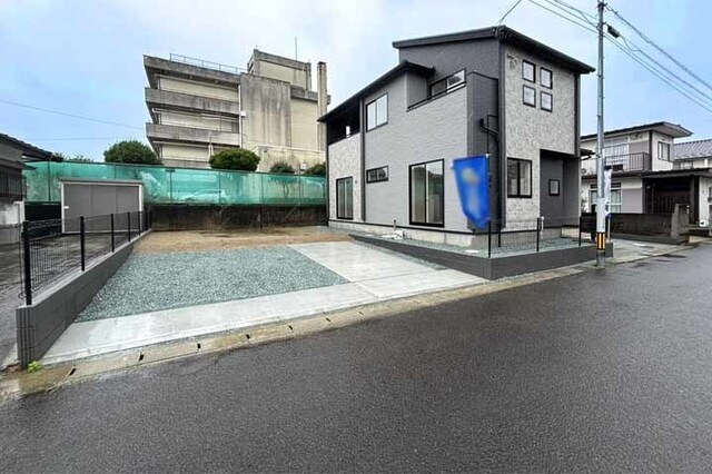 保育園・郵便局・コンビニ・ドラッグストアまで徒歩9分内！現地（2026年9月）撮影