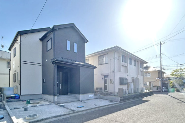 お買い物にも便利なスーパー徒歩4分！送迎もラクラクな保育園徒歩4分♪現地（2026年4月）撮影