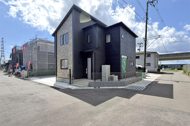 （現地写真）小学校まで徒歩3分！