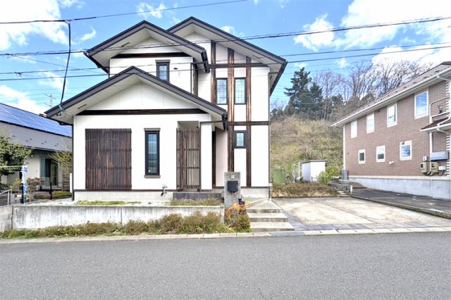 （現地写真）敷地70坪！ウッドデッキ付き！