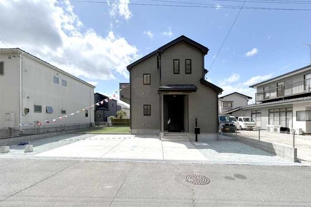 （現地写真）63坪超の敷地！楽しみ広がる南庭！